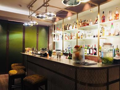 Le R Cocktail Bar